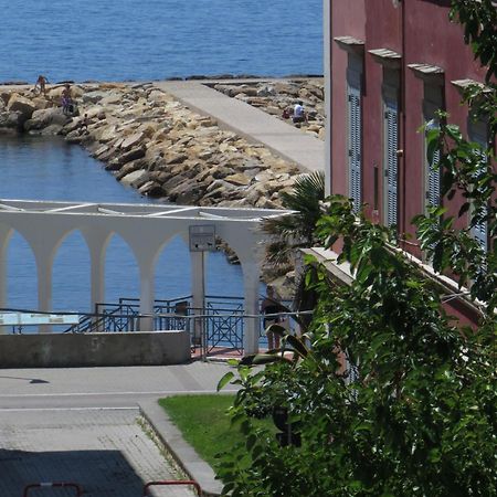 5 Rooms Affittacamere Civitavecchia Esterno foto