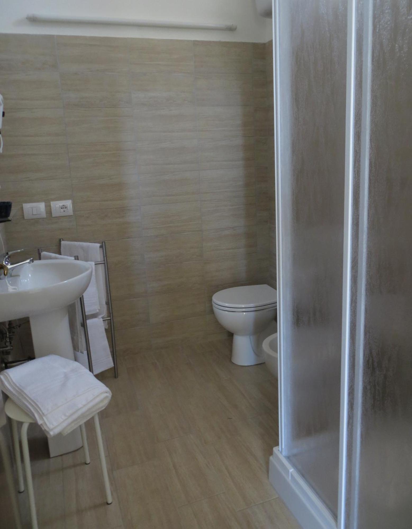 5 Rooms Affittacamere Civitavecchia Camera foto