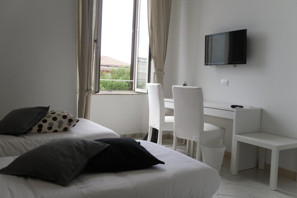 5 Rooms Affittacamere Civitavecchia Camera foto