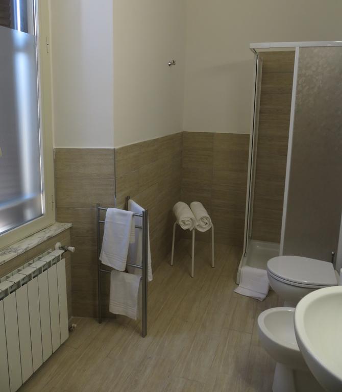 5 Rooms Affittacamere Civitavecchia Camera foto